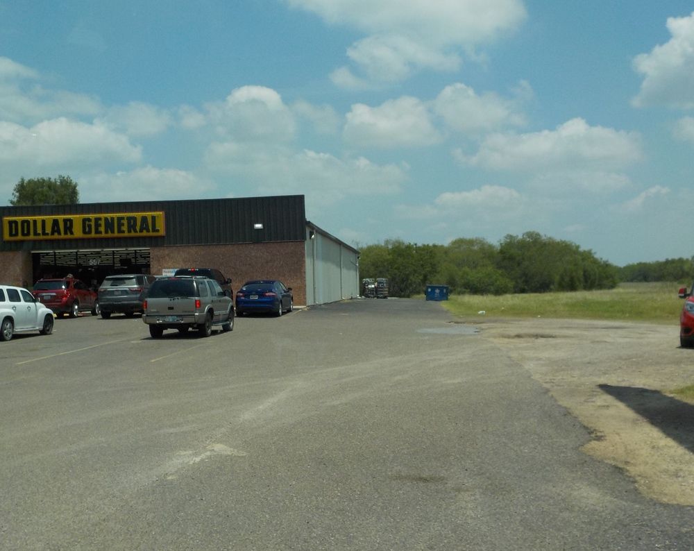 994 E Hidalgo Ave, Raymondville, TX 78580